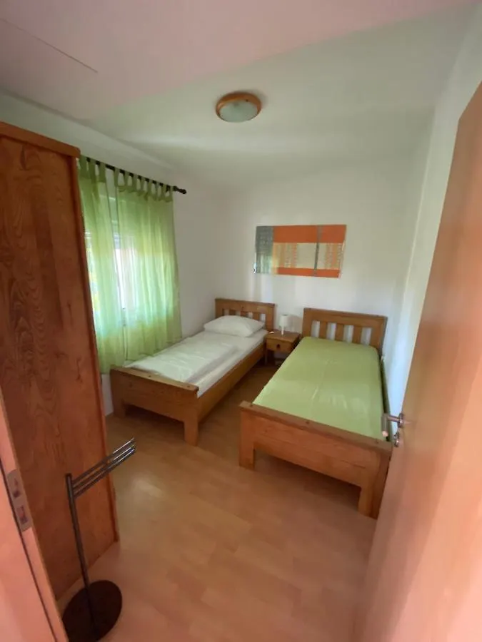 ***Quiet Place Near Sea And National Park*** Starigrad-Paklenica Apartman