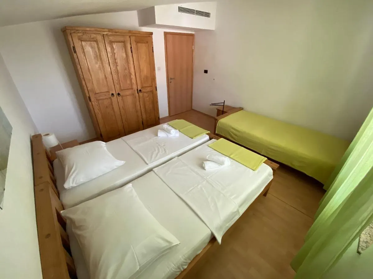 Apartman ***Quiet Place Near Sea And National Park*** Starigrad-Paklenica
