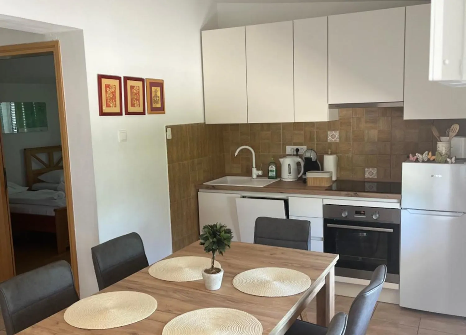 ***Quiet Place Near Sea And National Park*** Starigrad-Paklenica